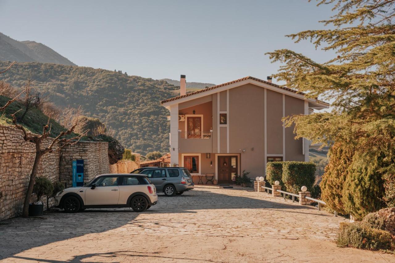 Anerada Hotel Kalavryta Exterior foto